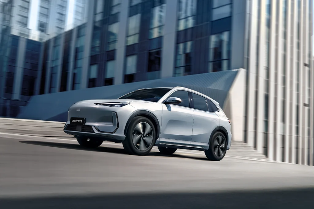 Грандиозное таяние цен в автоцентрах Geely: новый электрокроссовер EX5 стал доступнее на 9 000 BYN